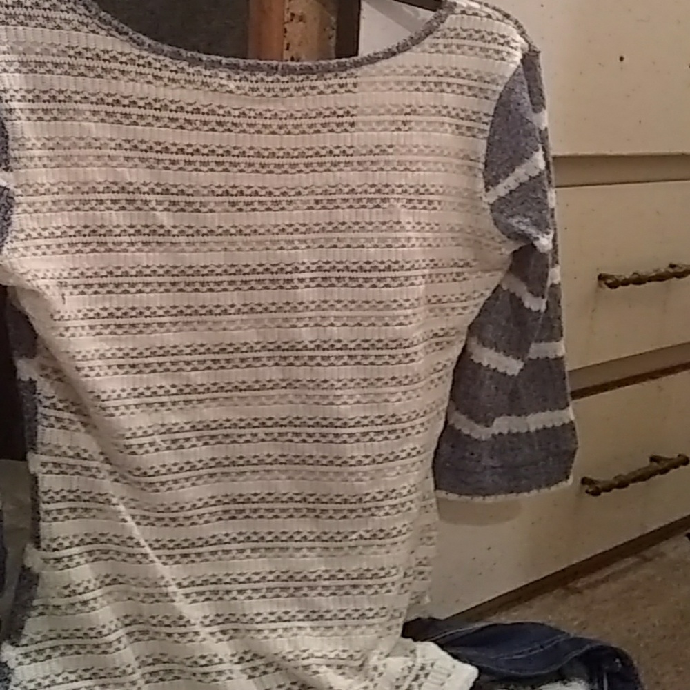 Sweater - Picture 2 of 2